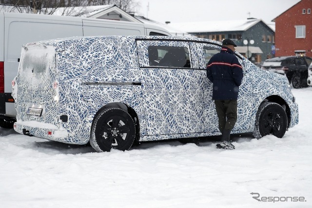 メルセデスベンツ VクラスEV 新型のプロトタイプ