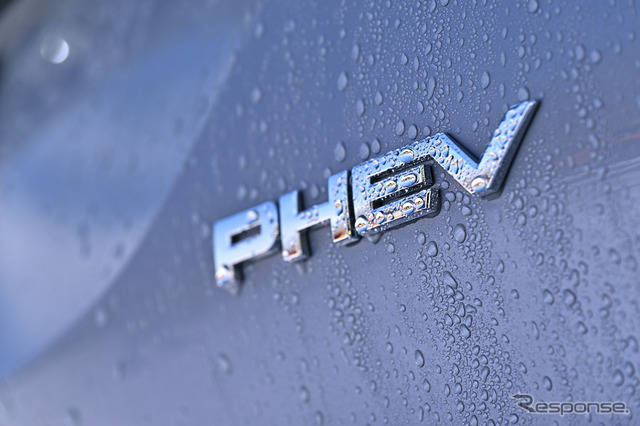 三菱 アウトランダーPHEV