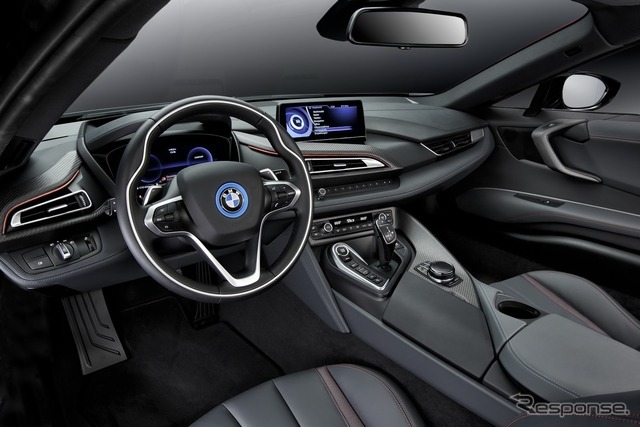 BMW i8 プロトニックレッドエディション