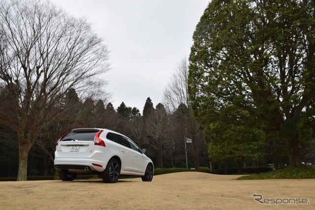 ボルボ XC60 T6 AWD R-デザイン