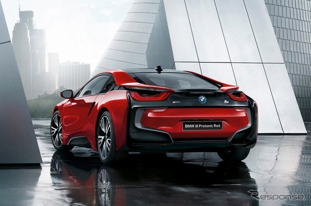 BMW i8 セレブレーションエディション プロトニック レッド